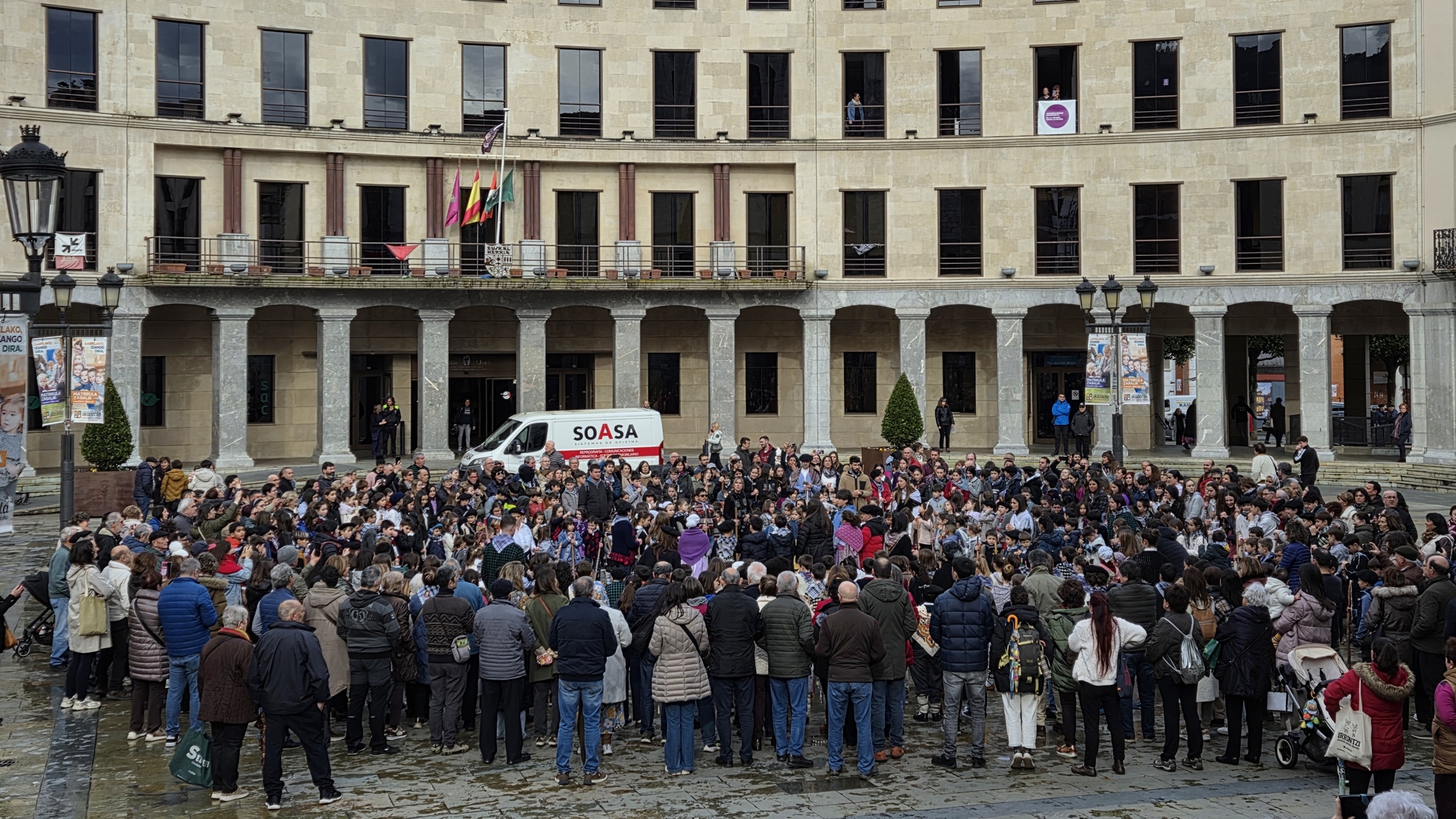 Agate Deuna goizeko kalejira